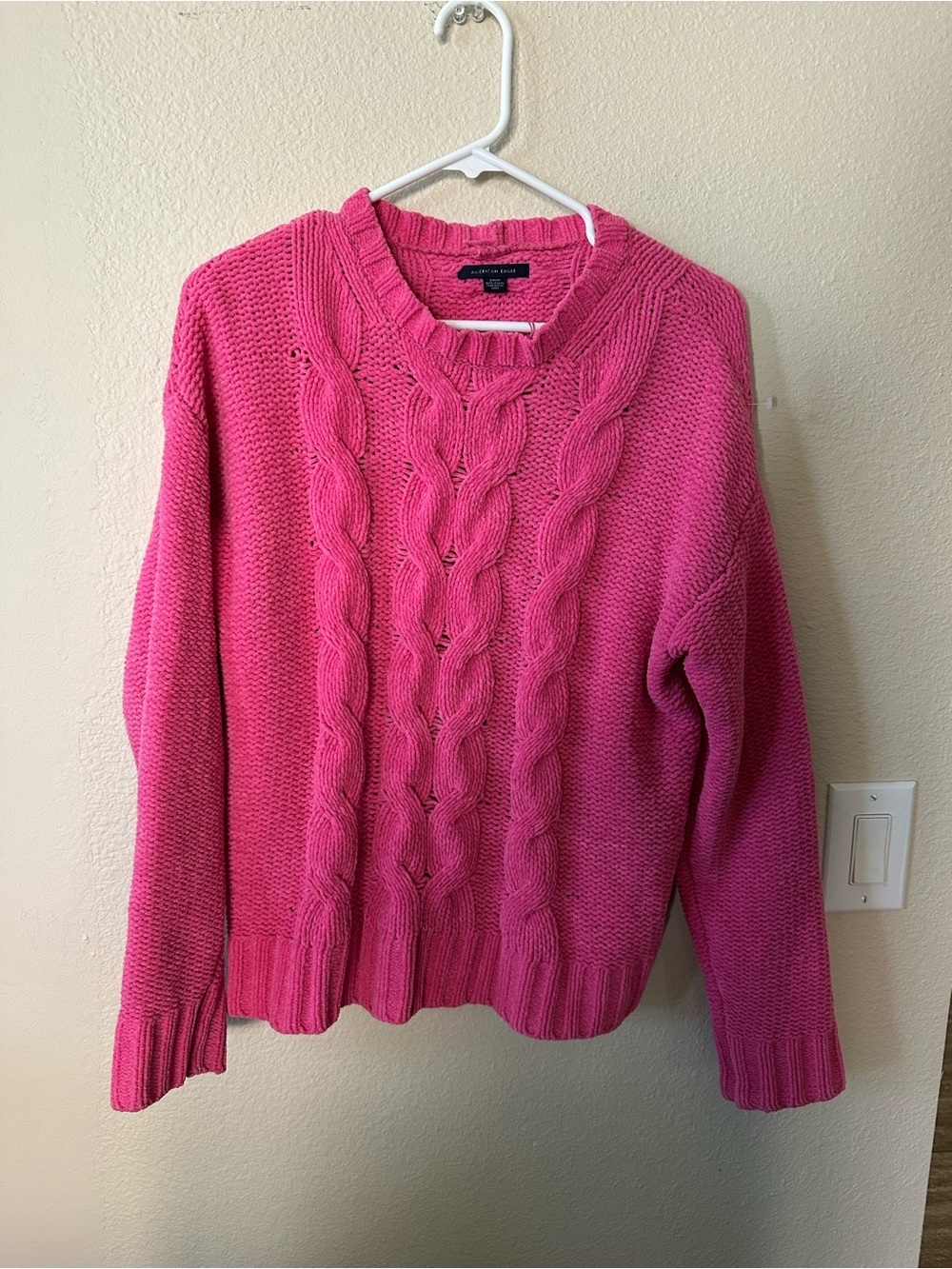 American Eagle women cable  Knit Crewneck Sweater - Pink size S/ NWOT 1192